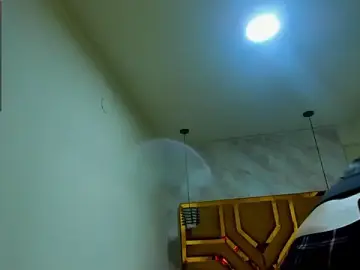 Stripchat Watch Live Sex Cams of Luciifeer_