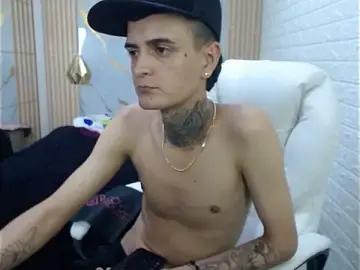 Stripchat Adult Webcam of benjamin_anthony