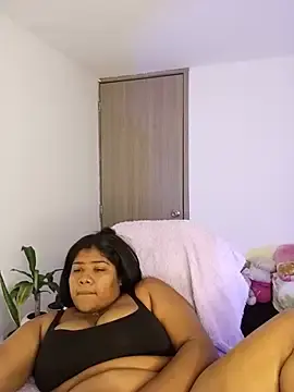 Stripchat Live Sex Cam of paola091