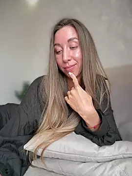 Stripchat Sex Cam of Eva_SweetCatt
