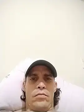 Stripchat Live Sex Cam of Bruno13travieso