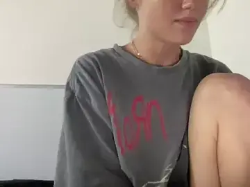 Stripchat Sex Cam of sweetceeme