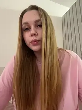 Stripchat Free Live Porn of Marylallka5