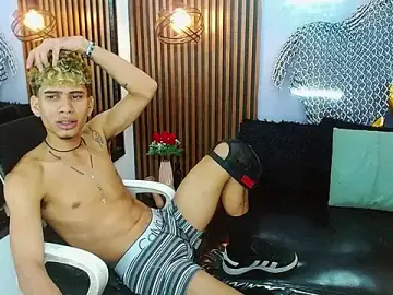 Stripchat Sex Cam of Skinny_cute_Alyer