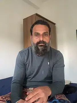 Stripchat Free Live Porn of beast_bearded_dady