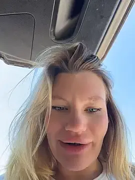 Stripchat Watch Live Sex Cams of justmilaa