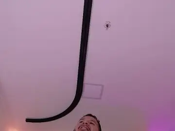 Stripchat Adult Webcam of mister_miike