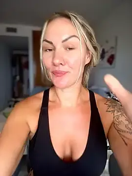 Stripchat Adult Webcam of NastyMilf_