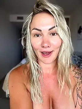 Stripchat Live Sex Cam of NastyMilf_