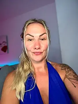 Stripchat Adult Webcam of NastyMilf_