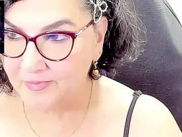 Stripchat Private Sex Chat of cataleya_mom