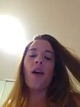 Stripchat Sex Cam of Luna_Lynn