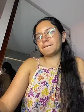 Stripchat Sex Cam of Rosita_forever_