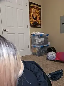 Stripchat Sex Cam of AmethystFoxx