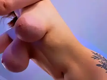 Stripchat Sex Chat of HotBustyBabeX