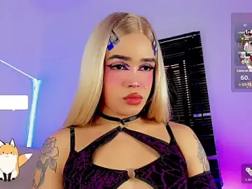 Stripchat Live Sex Cam of ladytslatina