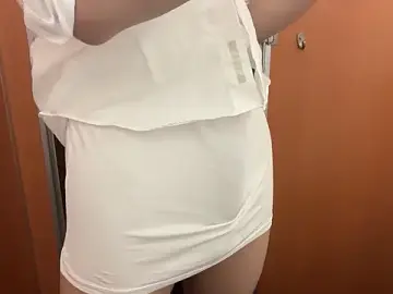 Stripchat Live Sex Cam of taro_taro45
