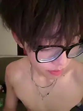 Stripchat Free Live Porn of Ethan_64724