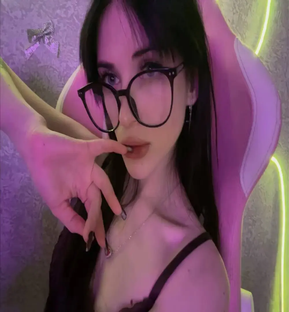 Molly_Crystall