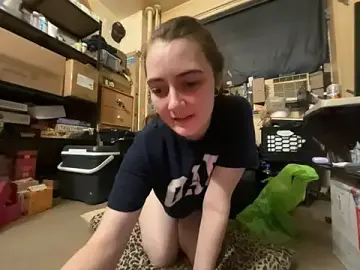 Stripchat Live Sex of Snowbunnycake_131