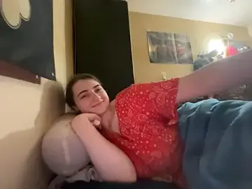 Stripchat Free Porn Cam of Snowbunnycake_131