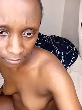 Stripchat Adult Webcam of 001Essyxxx