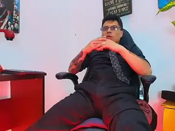 Stripchat Best live sex cam show of AquilesTaylor