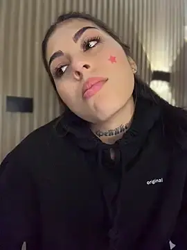 Stripchat Live Sex Cam of Sarasanders_4