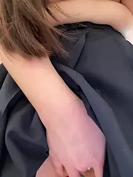 Stripchat Free Porn Cam of Selen-S
