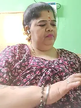 Stripchat Nude Webcam of Tamil-mayasri