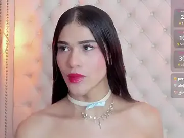 Stripchat Free Porn Cam of _ISALITTLESTAR_