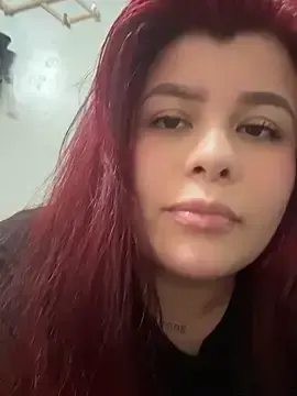 Stripchat Live Sex Cam of Scarlett_grey1