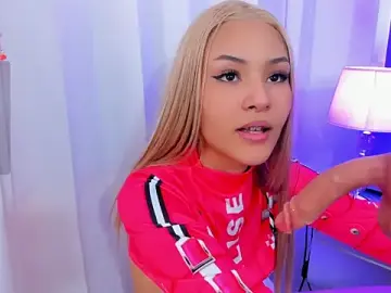 Stripchat Sex Chat of mia_poppy__