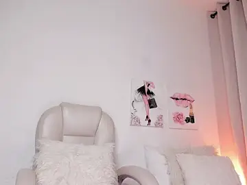 Stripchat Best Webcam of ReynaLuxe