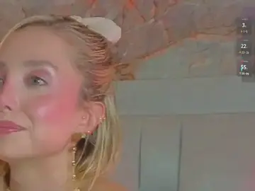 Stripchat Free Porn Cam of miaroldan