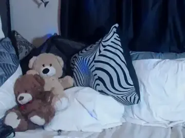 Stripchat Free Porn Cam of Juicy_Candy-Reloaded