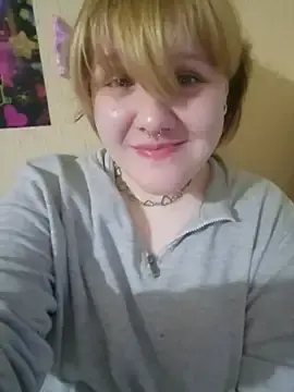 Stripchat Sex Cam of wehavepussies_xoxo