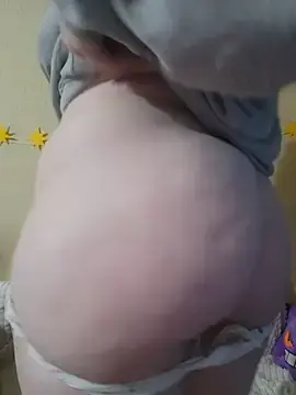 Stripchat Free Live Porn of wehavepussies_xoxo