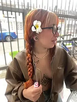 Stripchat Watch Live Sex Cams of Sallem_Pink