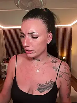 Stripchat Sex Cam of LizaRoxx