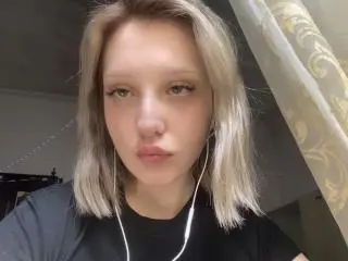 Xlovecam Sex Chat of SashaSmithe