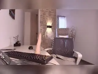 Xlovecam Watch Live Sex Cams of SweettEve