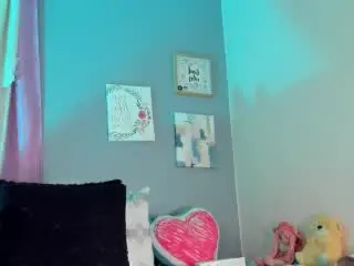 Xlovecam Private Sex Chat of JuliaSacarf