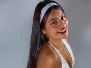 Xlovecam Free Live Porn of AlyssaGreen