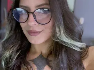 Xlovecam Free Live Porn of KittyLeylaUwU
