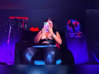 Xlovecam Free Live Porn of SharonStones