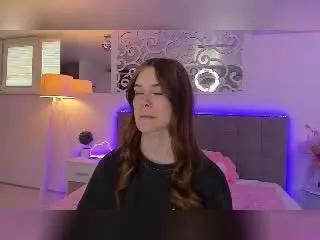 Xlovecam Live Sex Cam of LuisaClover