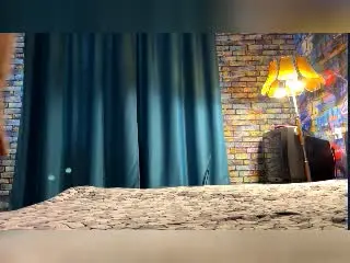 Xlovecam Free Live Porn of AlyceErway