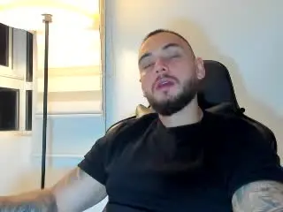 Xlovecam Adult Webcam of FrankJones