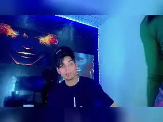 Xlovecam Live Sex of LuxeCouple